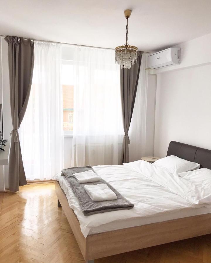 Ultracentral Apt With City Center View - Smart Tv - Ac Timisoara Ngoại thất bức ảnh